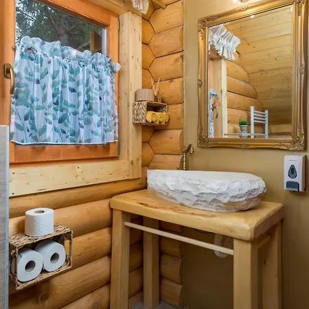 Haus Dorine In - Haus Für 6 Personen Fužine